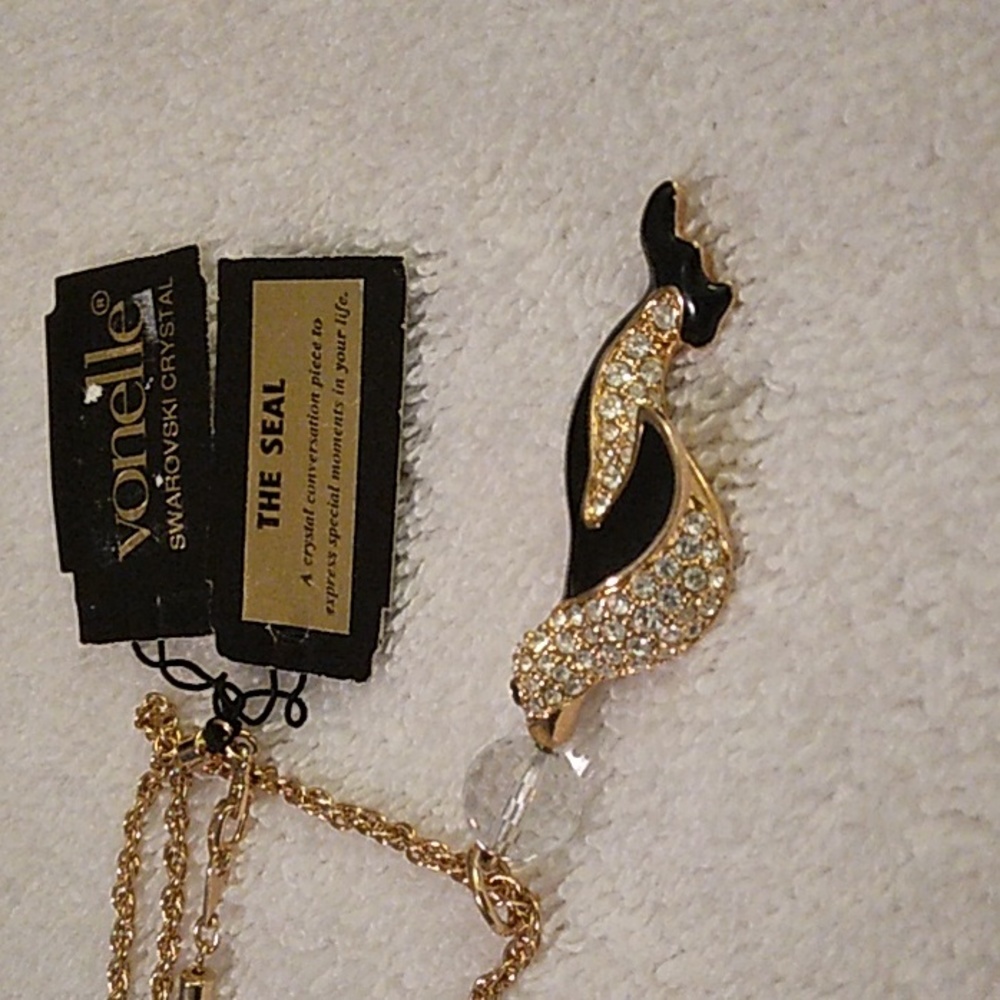 Vintage Vonelle Swarovski Seal necklace